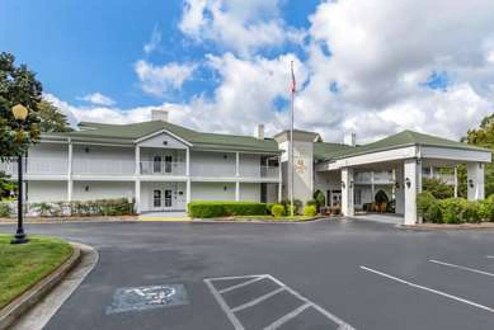 QUALITY INN FAYETTEVILLE NEAR HISTO 4