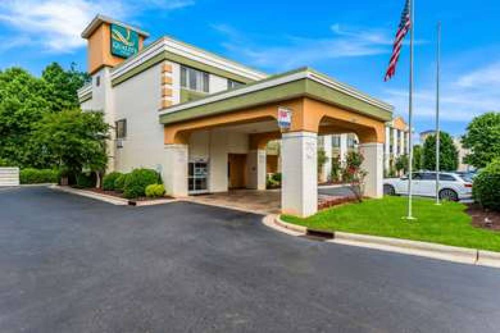 QUALITY INN HUNTERSVILLE NEAR LAKE 1