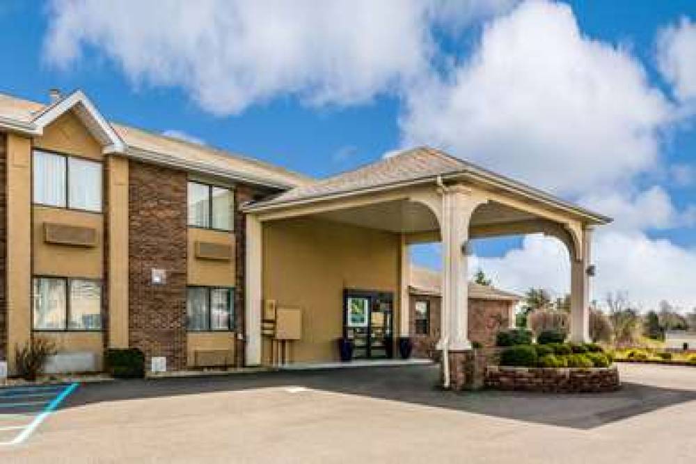 QUALITY INN I-74 BATESVILLE 1