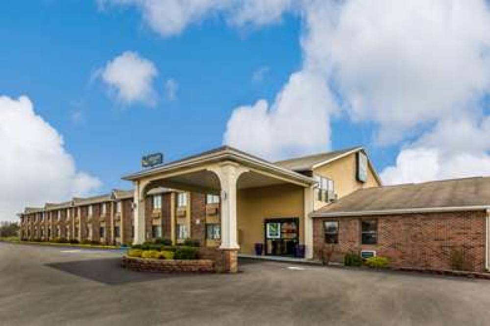 QUALITY INN I-74 BATESVILLE 2