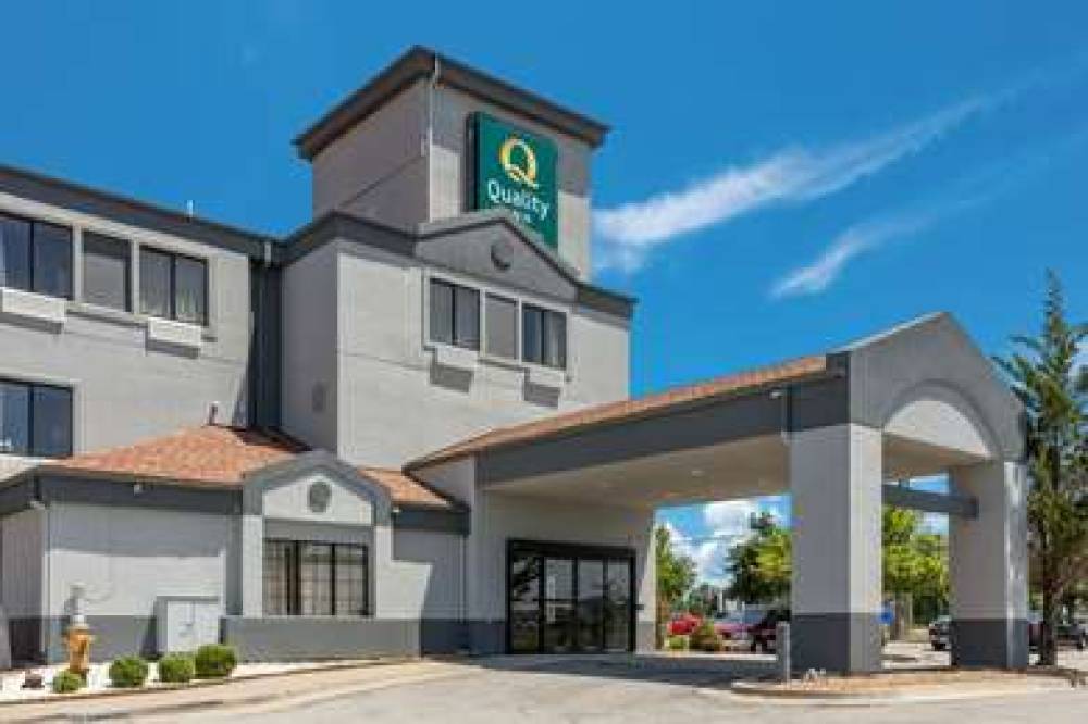 QUALITY INN LEES SUMMIT - KANSAS CI 1