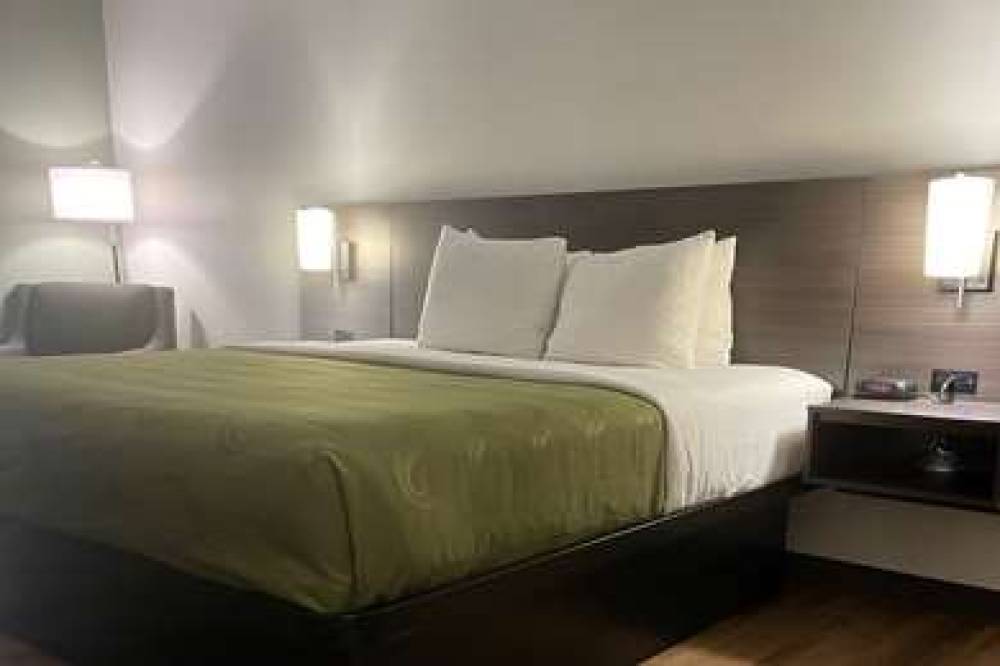 Quality Inn Merrimack - Nashua 4