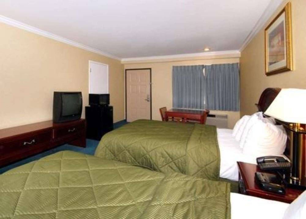 Quality Inn Monrovia 3