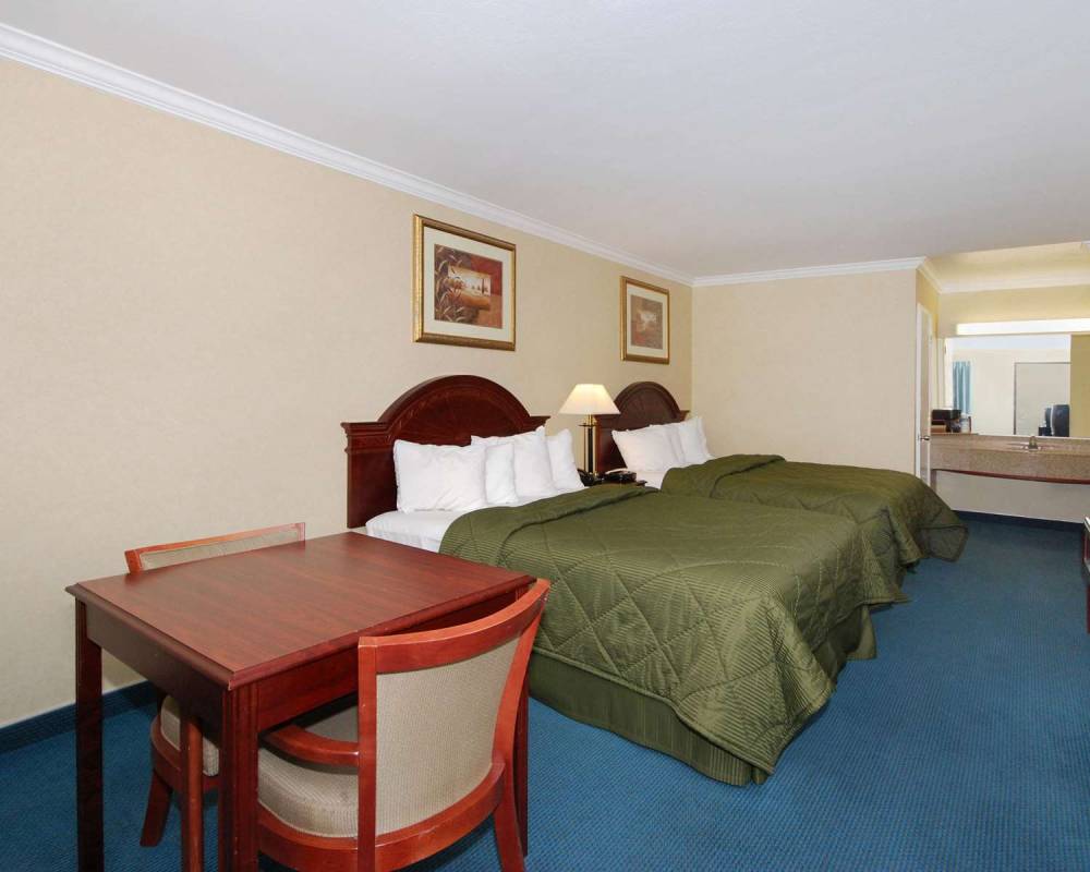 Quality Inn Monrovia 8