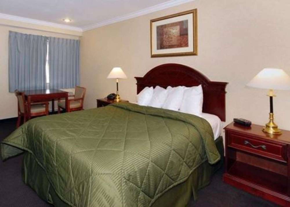 Quality Inn Monrovia 10