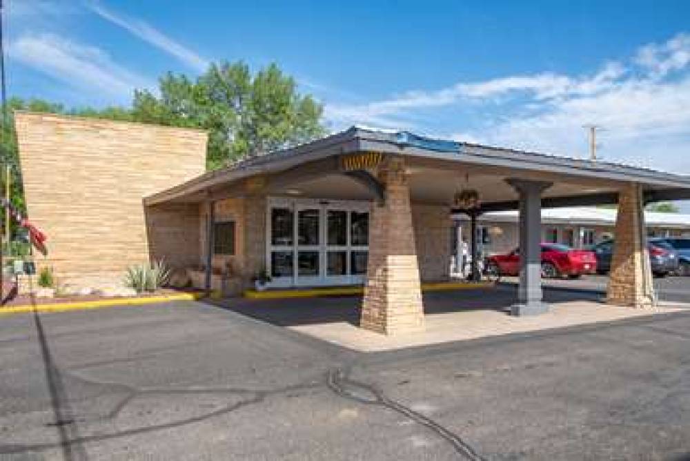 QUALITY INN NEAR MESA VERDE 8