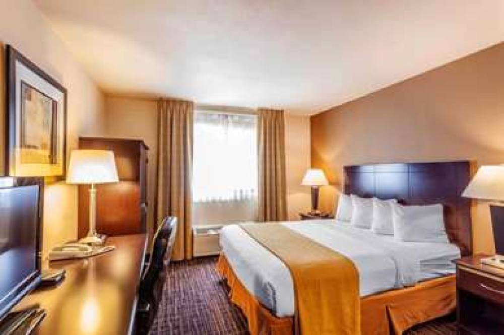 Quality Inn Near Seattle Premium Outlets 8