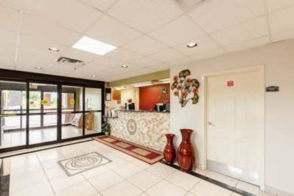 Quality Inn Near SeaWorld - Lackland 7