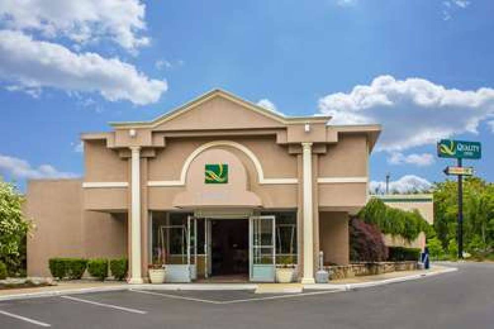 QUALITY INN OLD SAYBROOK - WESTBROO 3