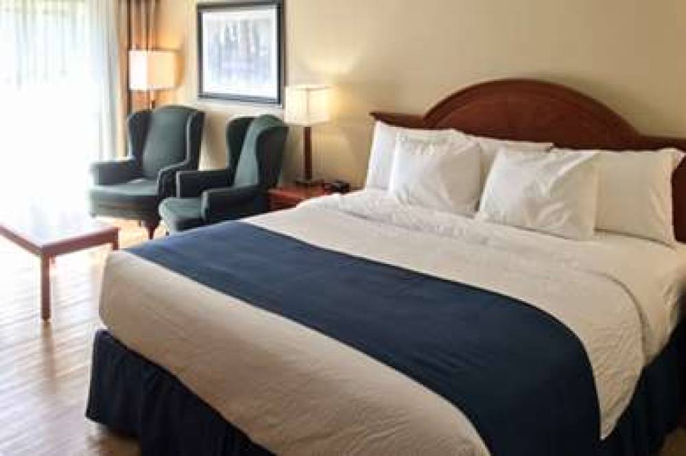 QUALITY INN OWEN SOUND 6