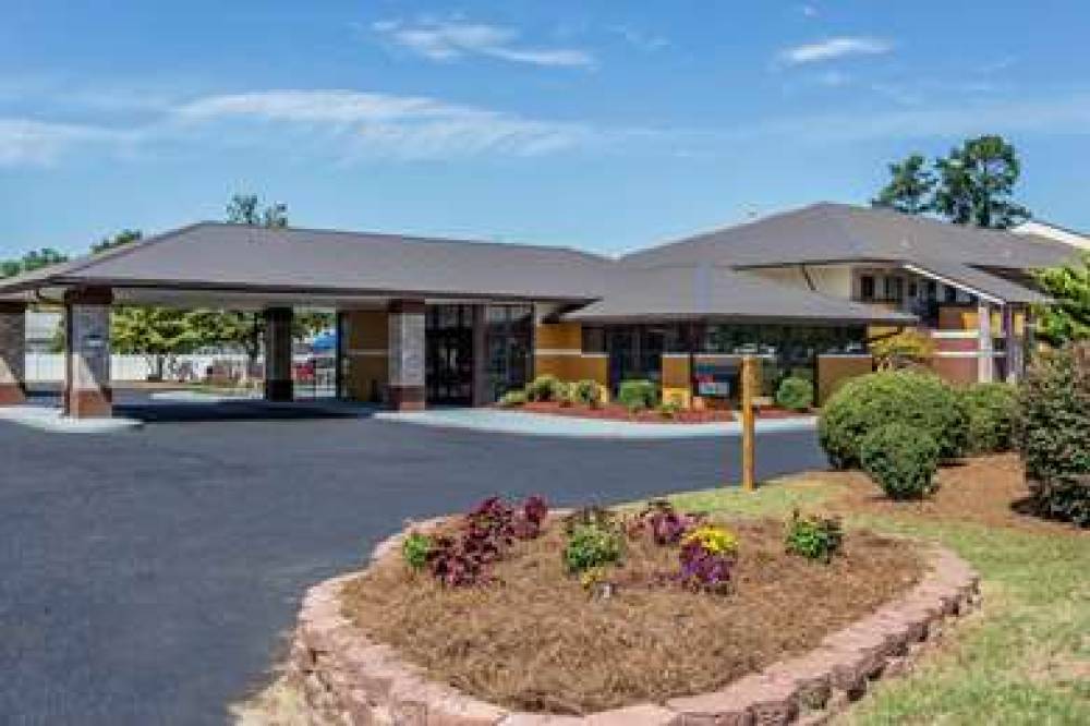 QUALITY INN PINEHURST AREA 4