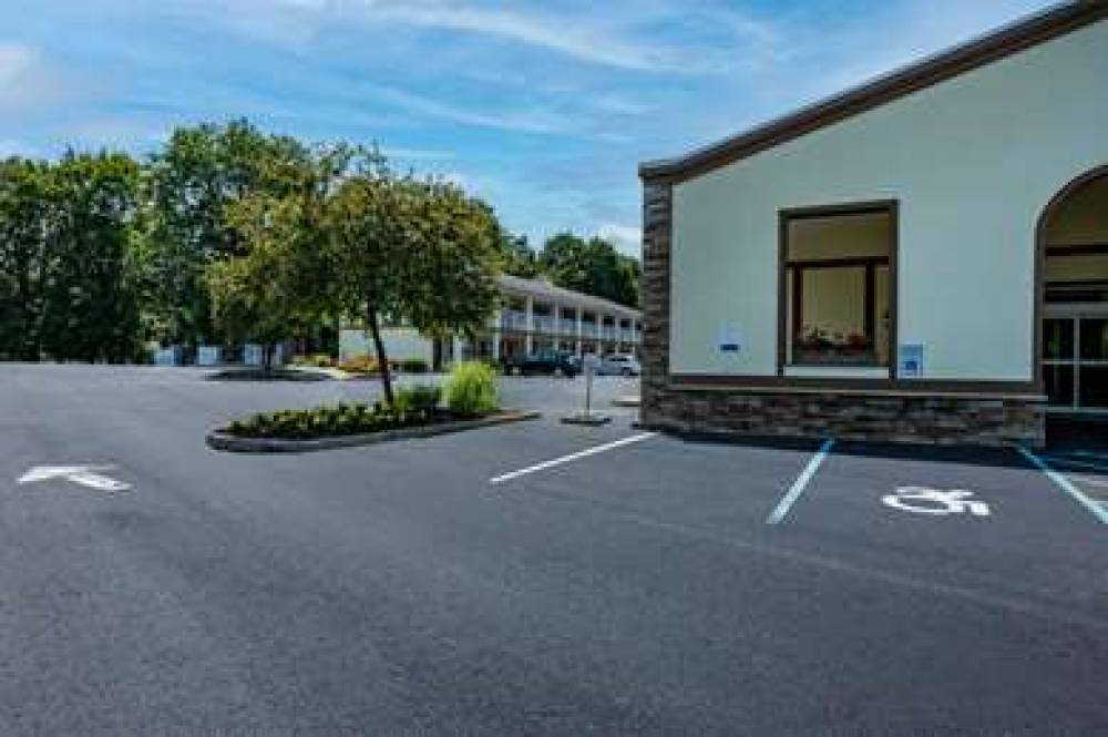 QUALITY INN POUGHKEEPSIE 5