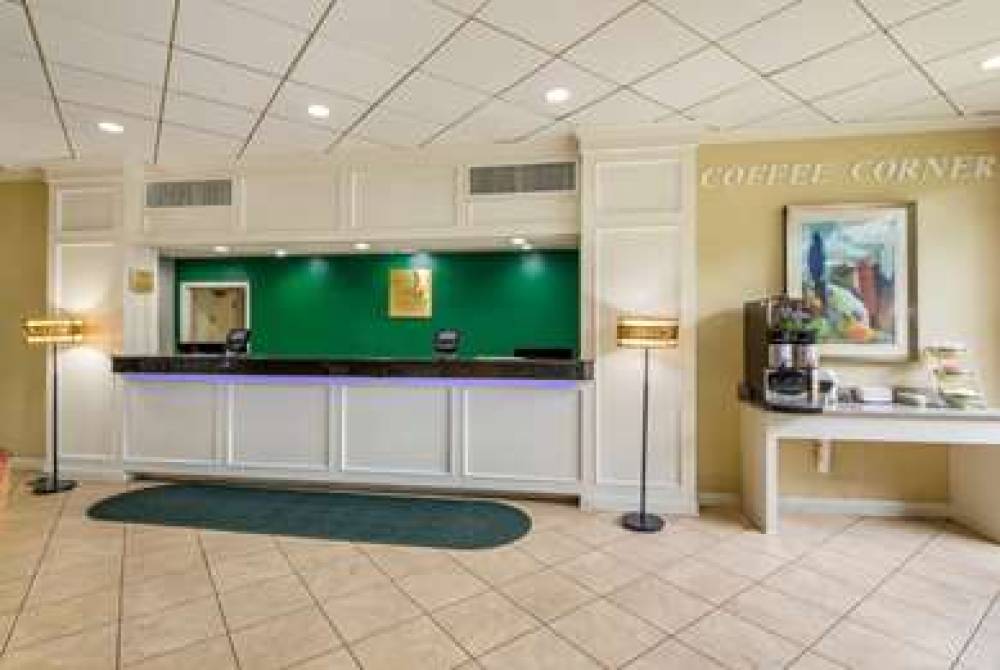 Quality Inn Roanoke Airport 9