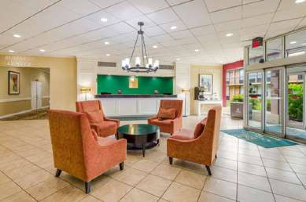 Quality Inn Roanoke Airport 7