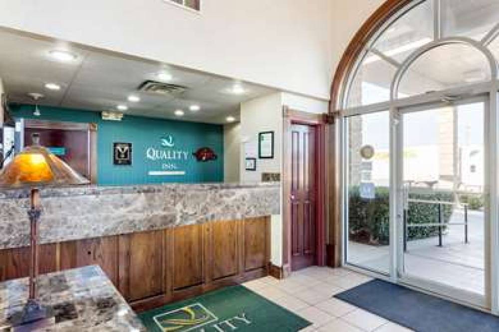 Quality Inn Siloam Springs 6