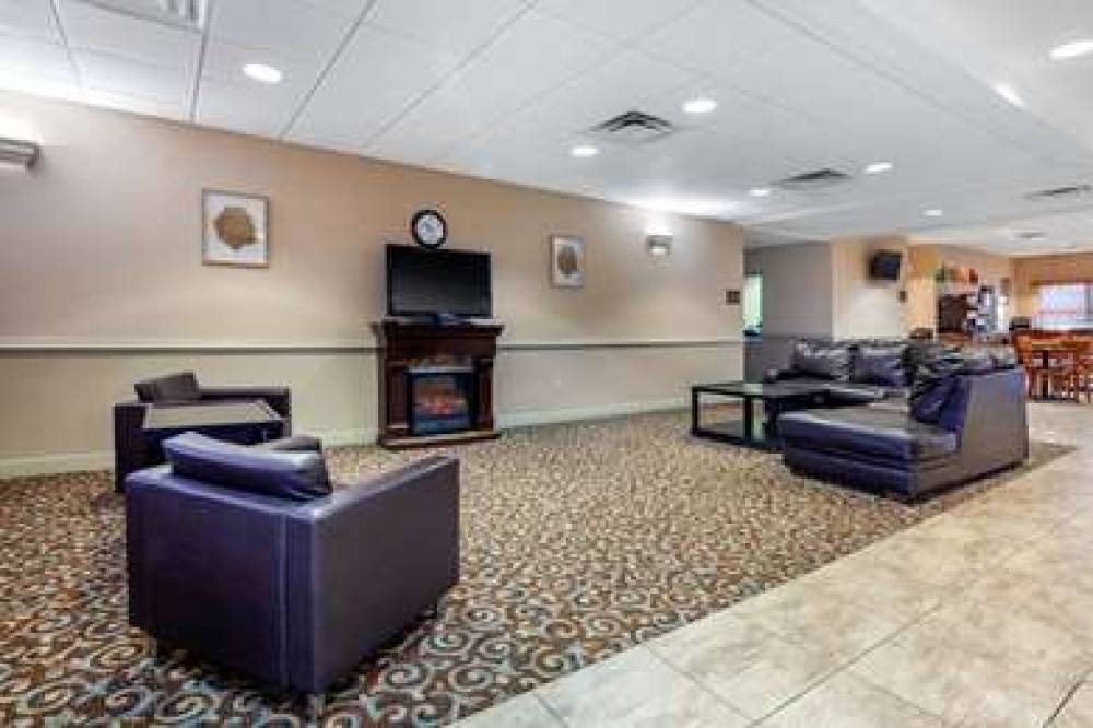 QUALITY INN SMYRNA 4