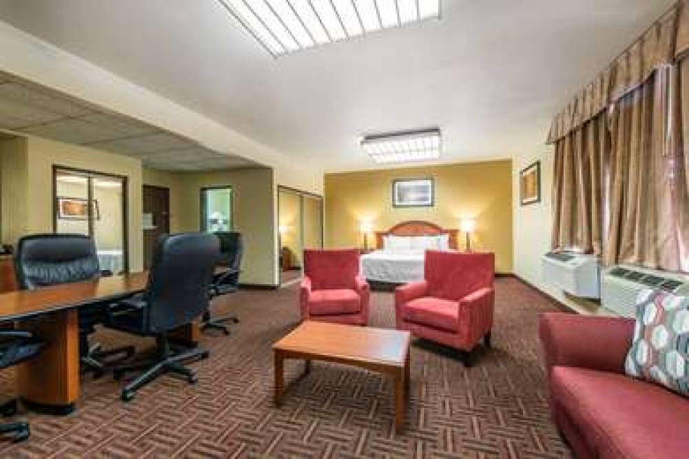 QUALITY INN SOUTH 9