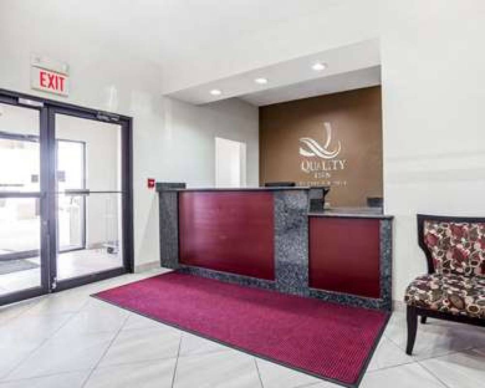 Quality Inn & Suites Altoona - Des Moines 7