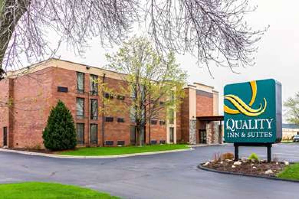 Quality Inn & Suites Arden Hills - Saint Paul North 1