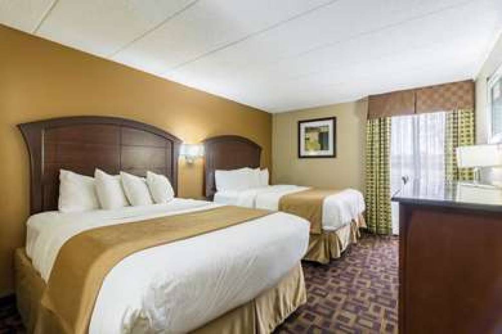 Quality Inn & Suites Arden Hills - Saint Paul North 6