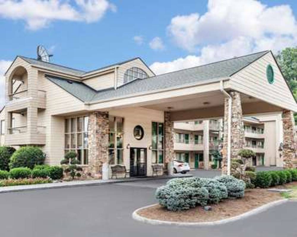 Quality Inn & Suites At Dollywood Lane 1