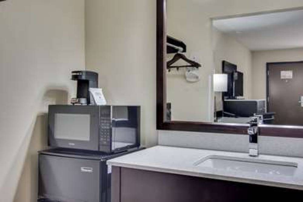 Quality Inn & Suites Athens University Area 5