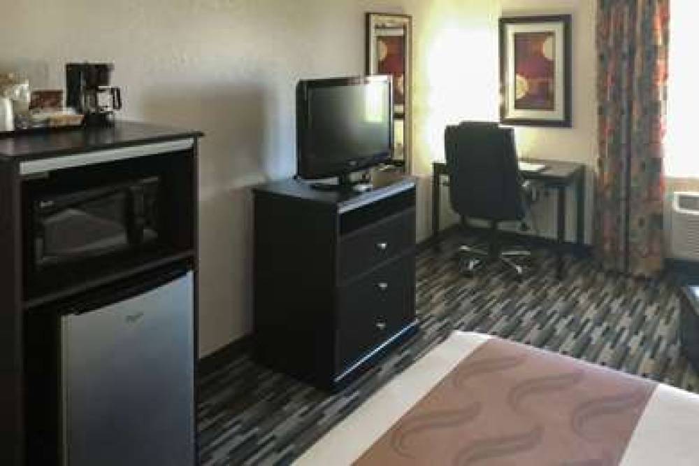 Quality Inn & Suites Denver International Airport 5