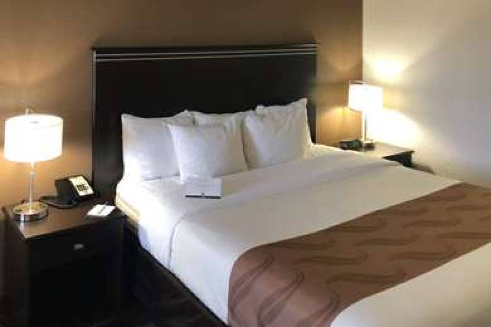 Quality Inn & Suites Denver International Airport 4