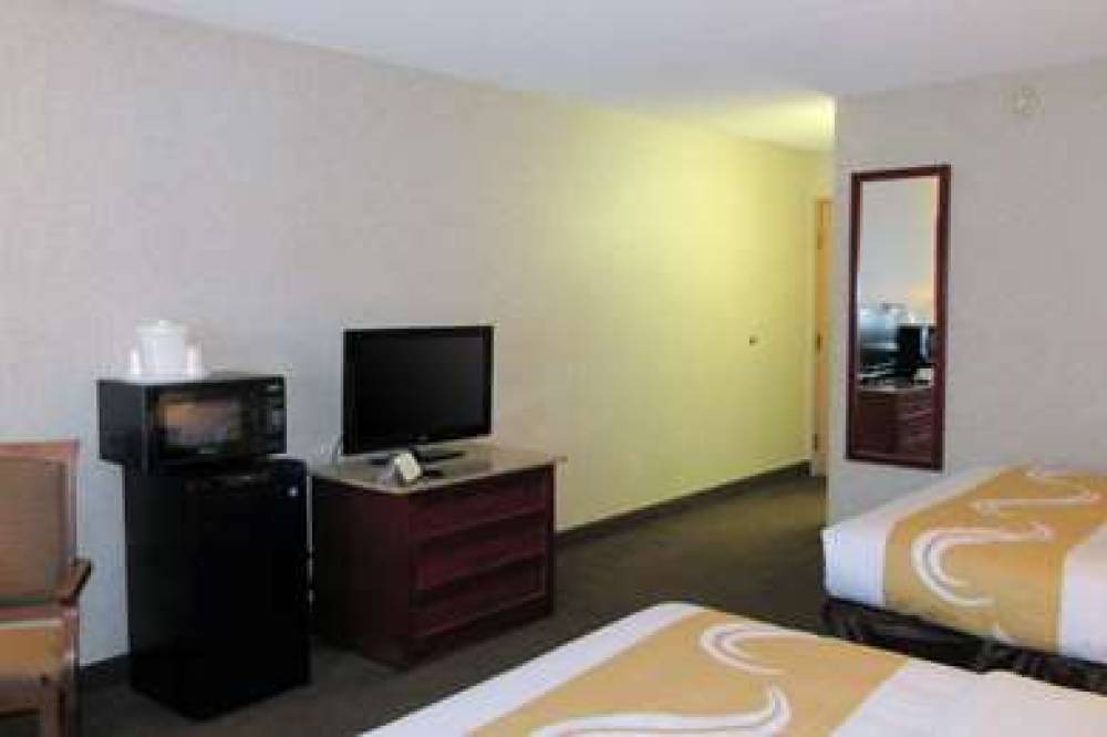 Quality Inn & Suites Downtown - University Area 3