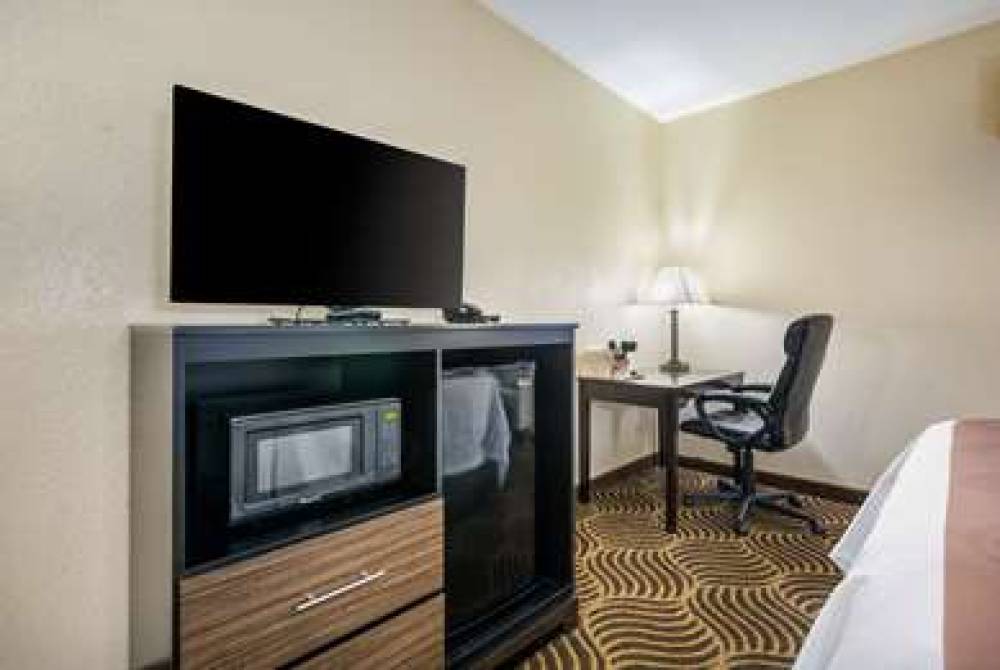 Quality Inn & Suites Florence - Cincinnati South 8