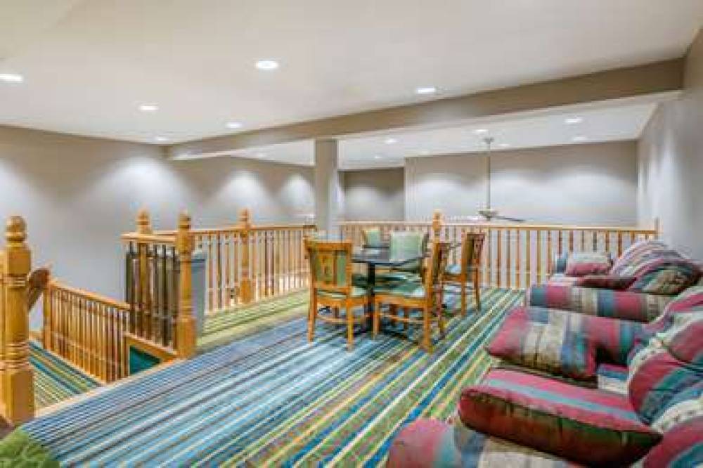 QUALITY INN & SUITES JEFFERSON CITY 3