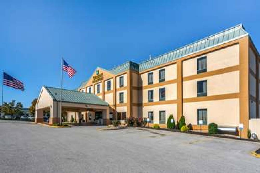 QUALITY INN & SUITES JEFFERSON CITY 1