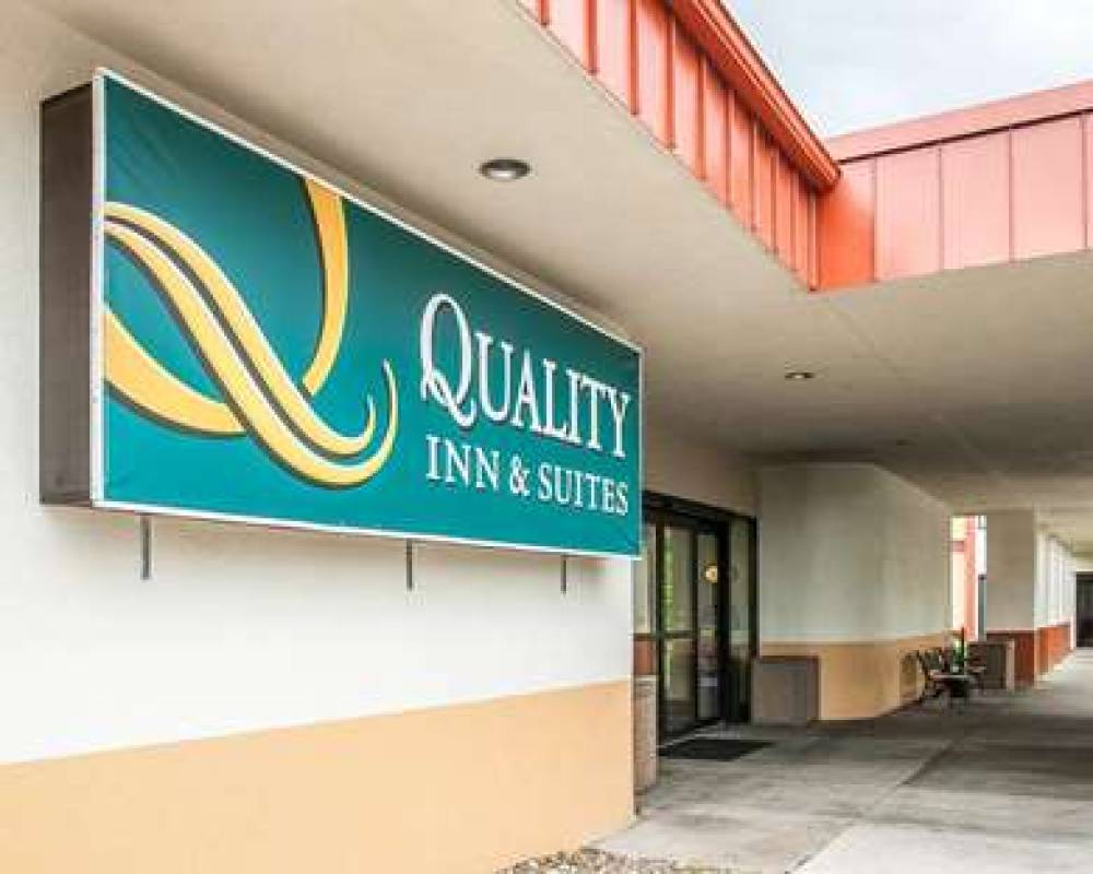 Quality Inn & Suites Kansas City I 435N Near Sports Complex