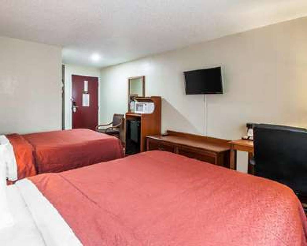 Quality Inn & Suites Kansas City I-435N Near Sports Complex 10