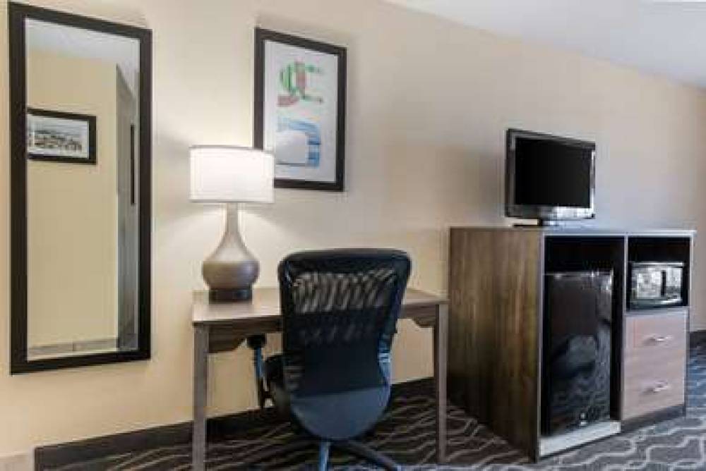 Quality Inn & Suites Lafayette I-65 10