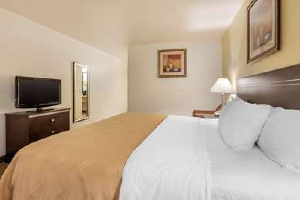 Quality Inn & Suites Limon 9