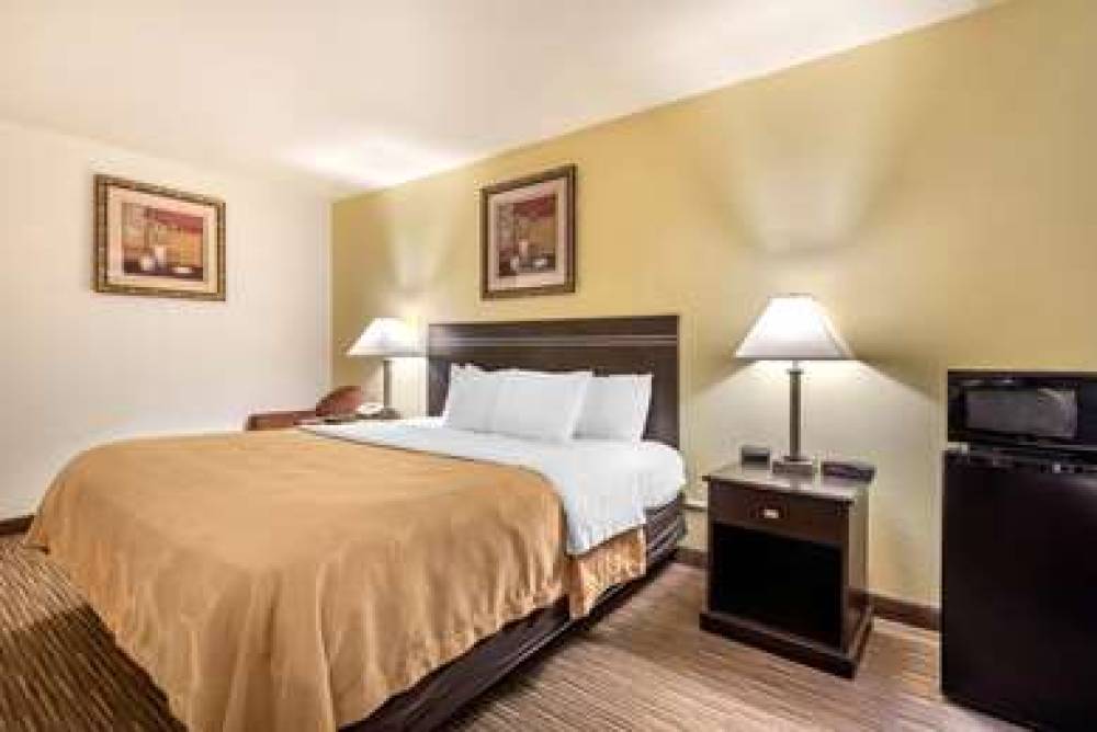 Quality Inn & Suites Limon 10