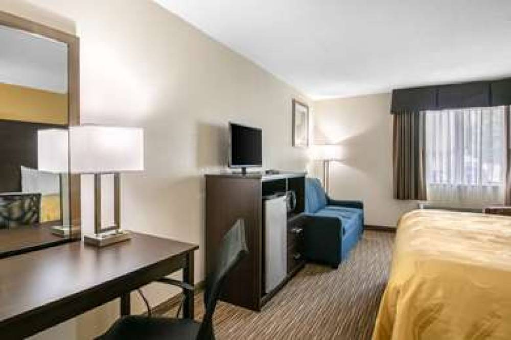 Quality Inn & Suites Metropolis I-24 6