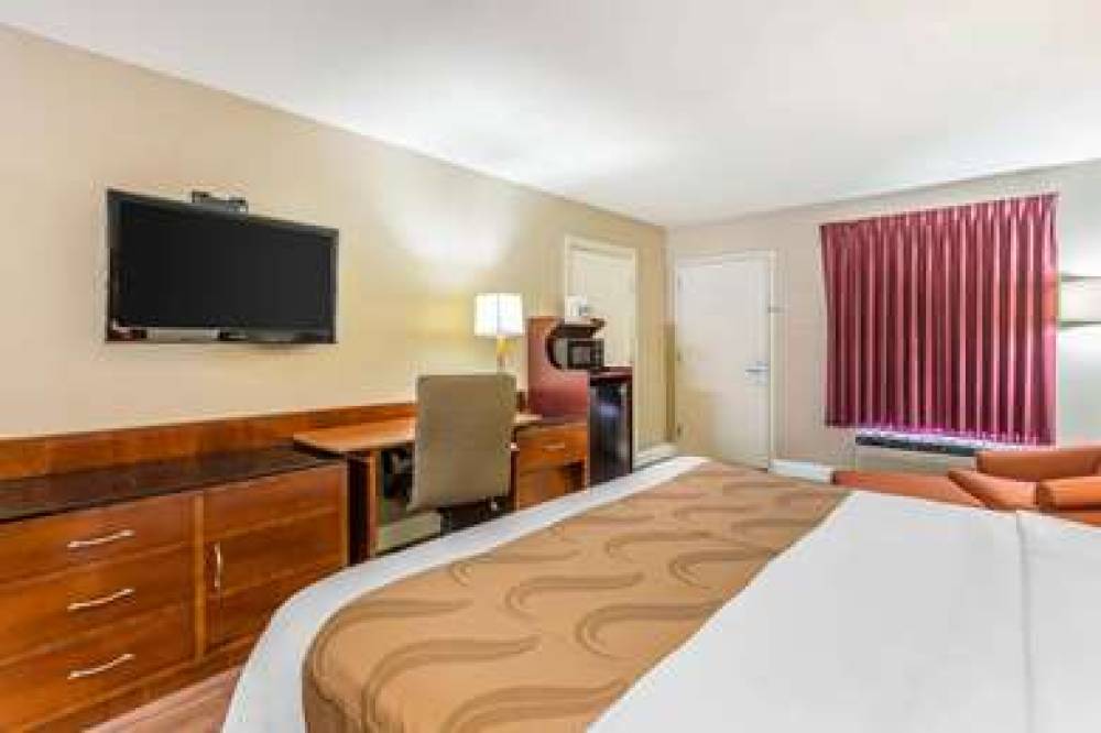 QUALITY INN & SUITES NEAR ROBINS AI 10