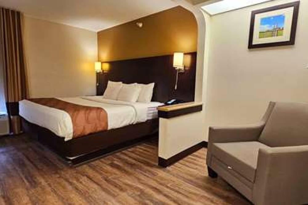 QUALITY INN & SUITES NEAR ST. LOUIS 10