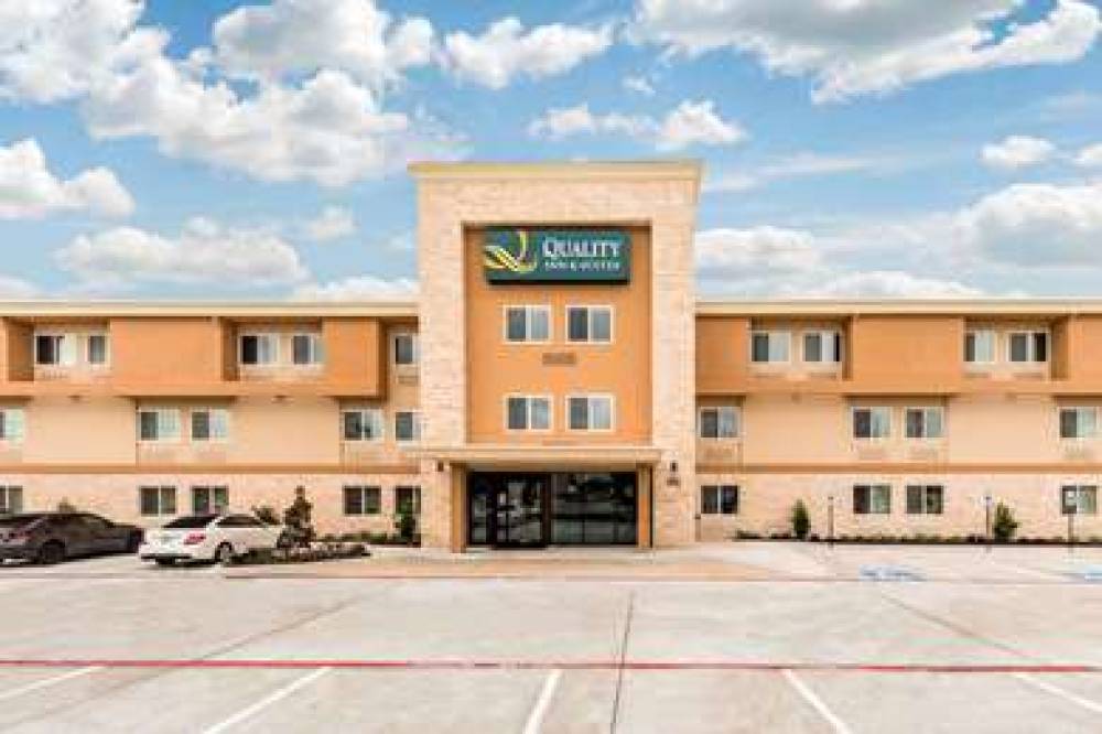 Quality Inn & Suites Plano East - Richardson 1