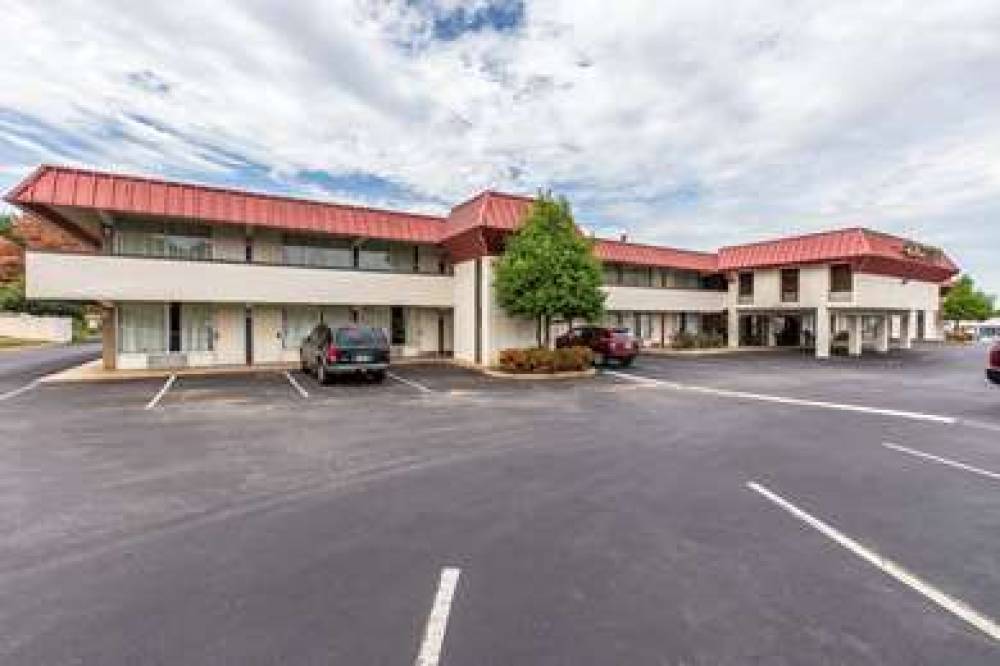 QUALITY INN & SUITES 2