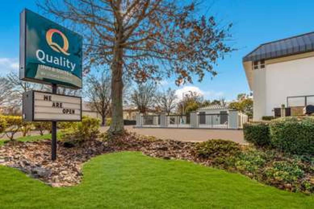 QUALITY INN & SUITES 2