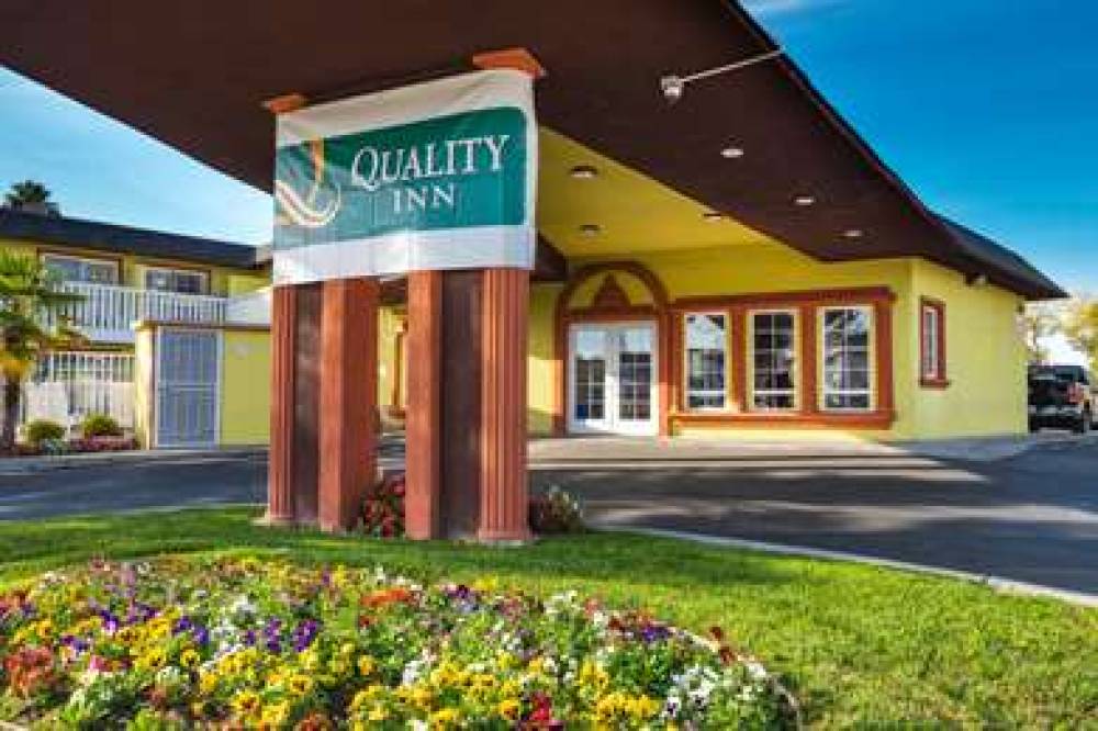 QUALITY INN & SUITES 2