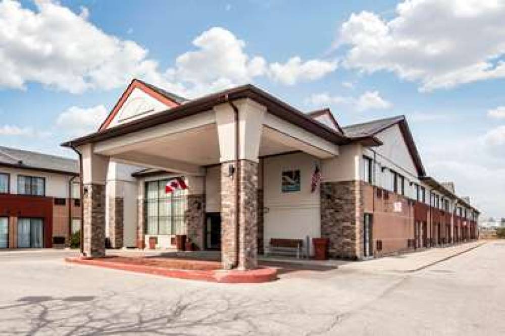 QUALITY INN & SUITES 2