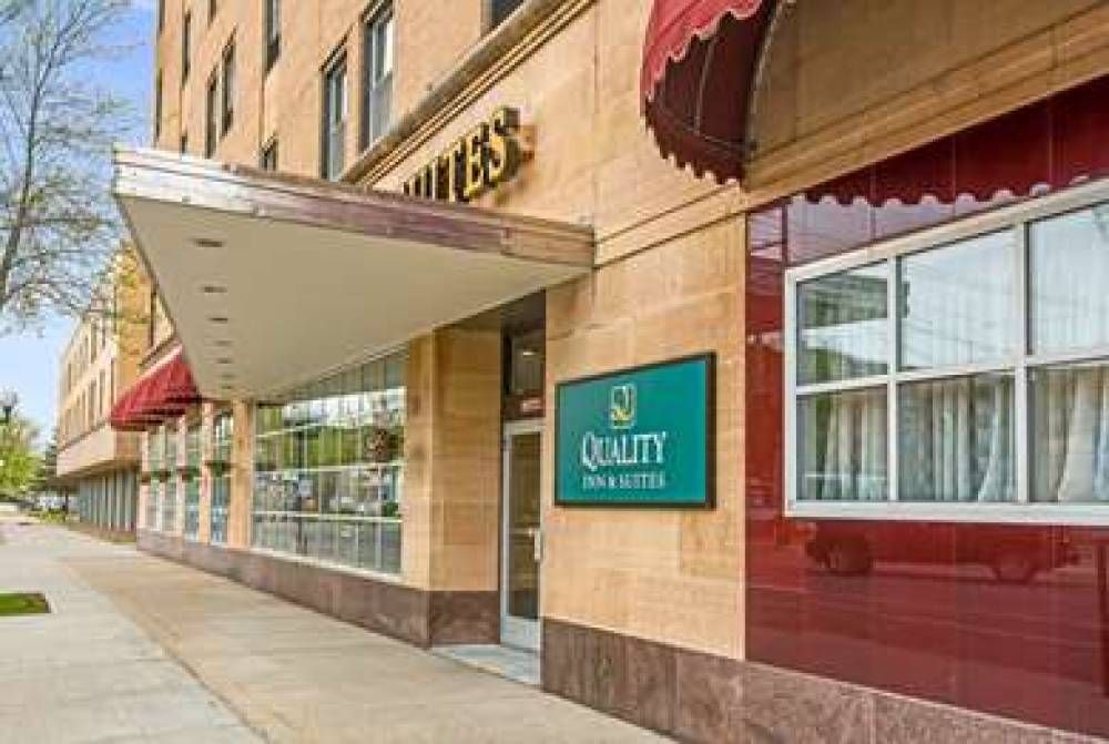 QUALITY INN & SUITES 3