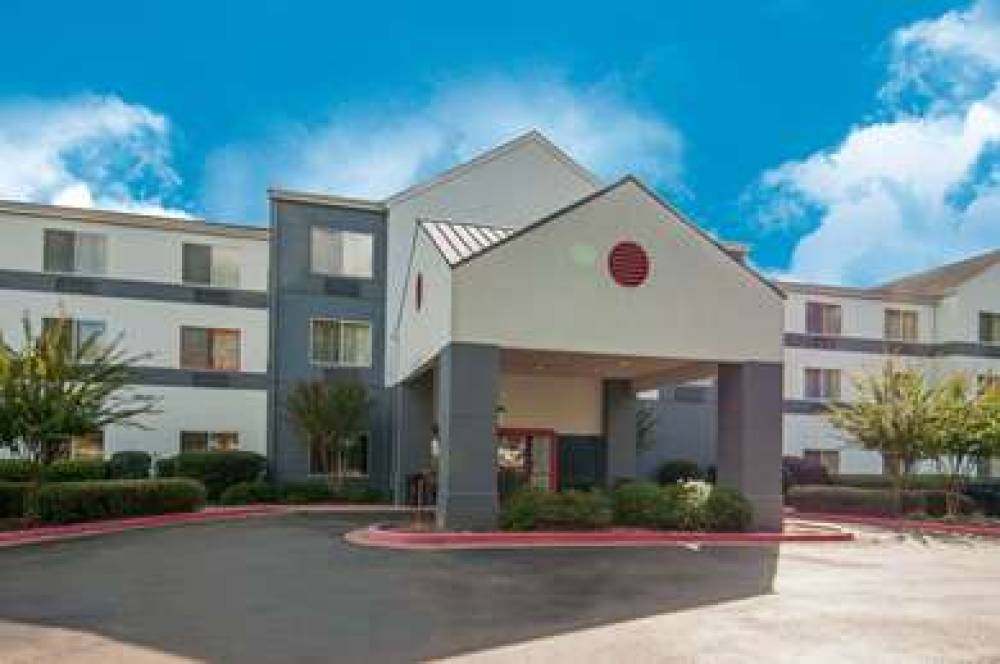 QUALITY INN & SUITES 1