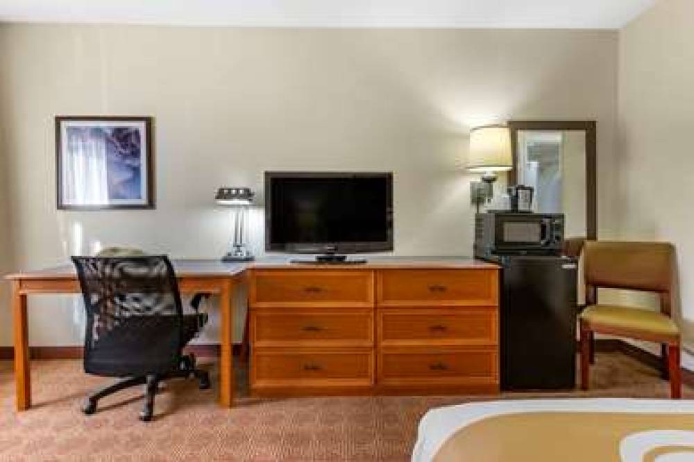 QUALITY INN & SUITES RALEIGH DURHAM 8