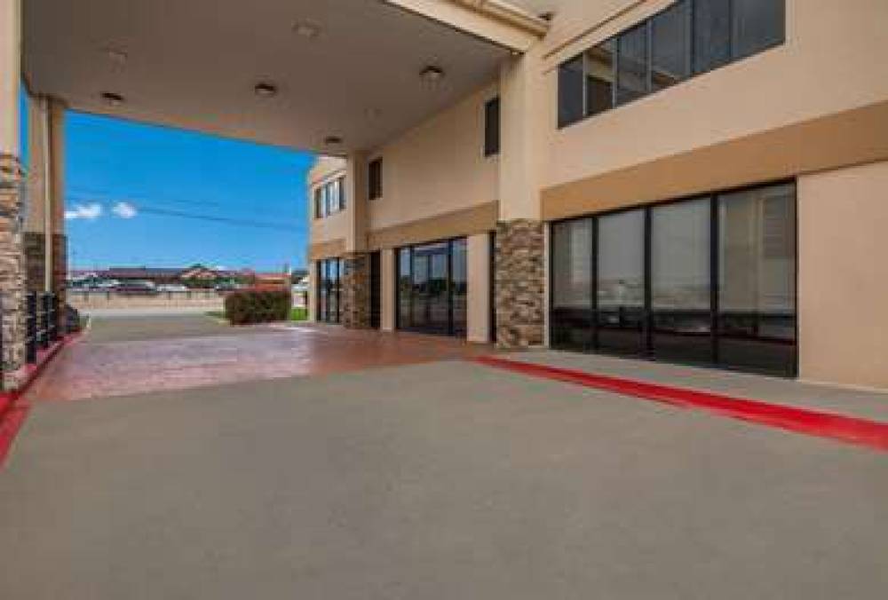 QUALITY INN & SUITES ROUND ROCK-AUS 1