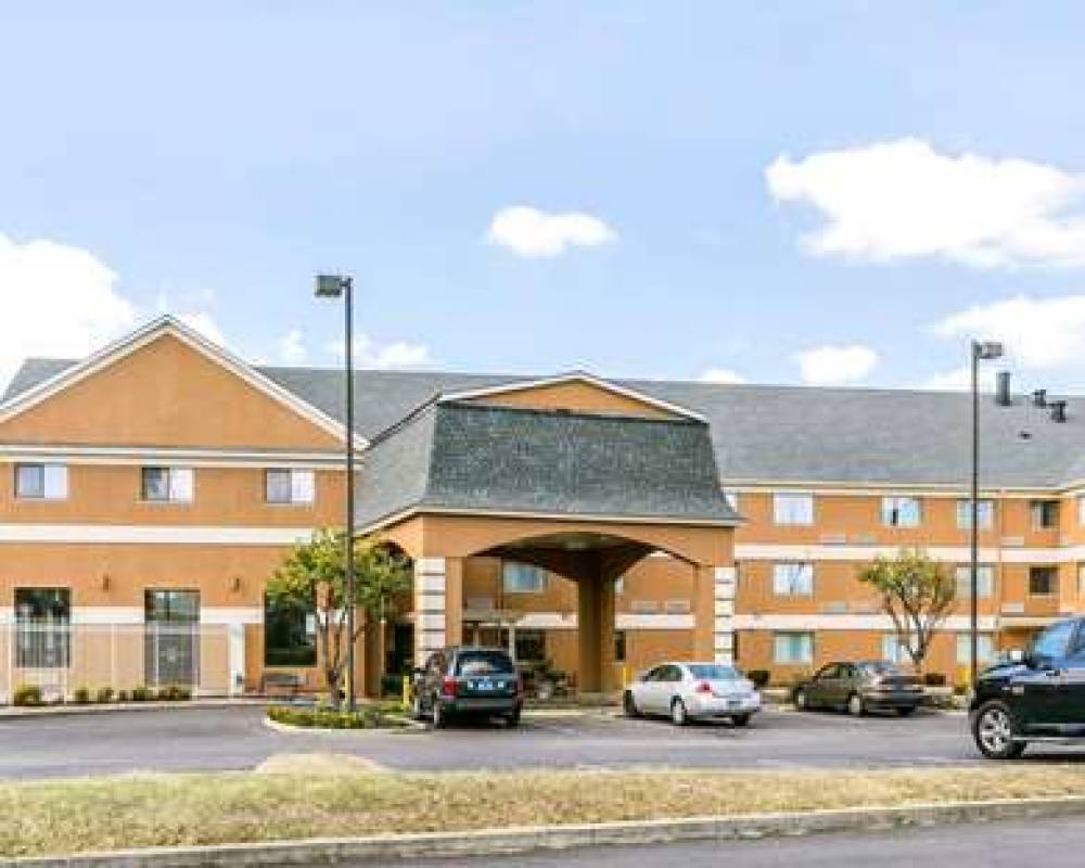 Quality Inn & Suites University/Airport 2